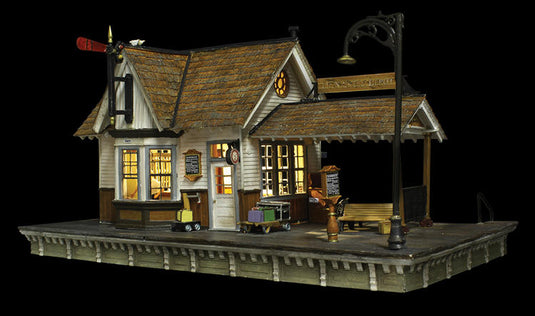 Woodland Scenics The Depot - Built & Ready Landmark Structures(R) -- Assembled w/Interior Light