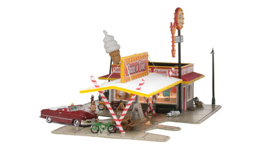 Woodland Scenics Drive n' Dine - Built-&-Ready Landmark Structures(R) -- Assembled - 7-3/4 x 5-1/4  19.7 x 13.3cm