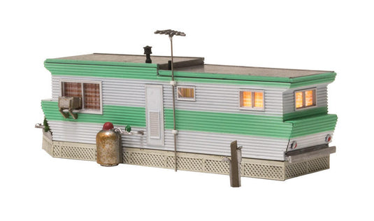 Woodland Scenics Grillin' & Chillin' Trailer w/Lights - Built-&-Ready(R) Landmark Structure(R) -- Assembled