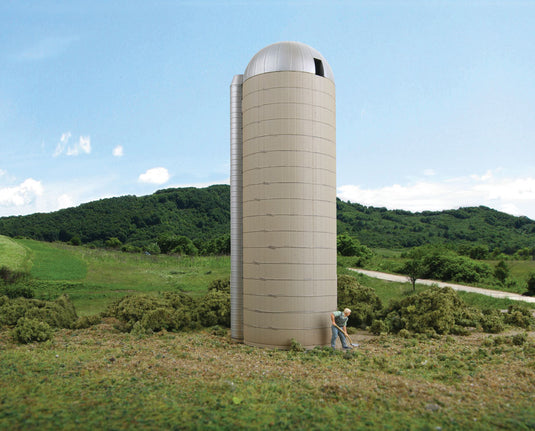 Walthers Cornerstone HO Concrete-Style Silo - Kit