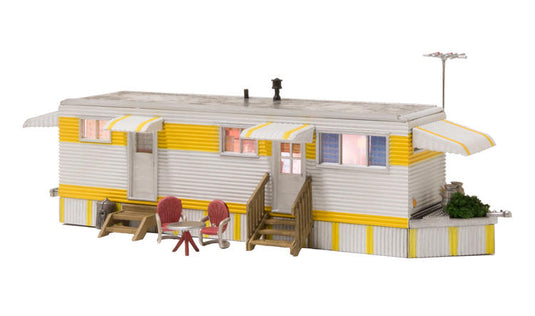 Woodland Scenics Sunny Days Trailer w/Lights - Built-&-Ready(R) Landmark Structure(R) -- Assembled