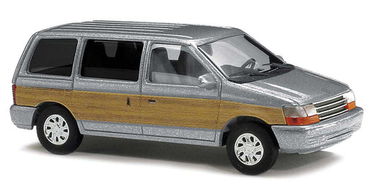 Busch HO 1990 Plymouth Voyageur - Silver / Woody