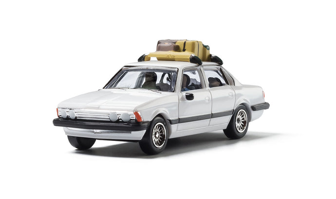 Woodland Scenics AutoScenes Family Vacation Sedan - Modern Era Vehicles -- White & Black