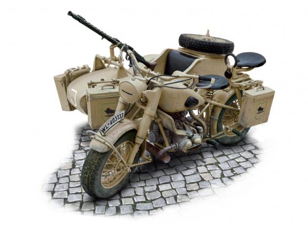 Italeri 1/9 German Motorcycle with Sidecar