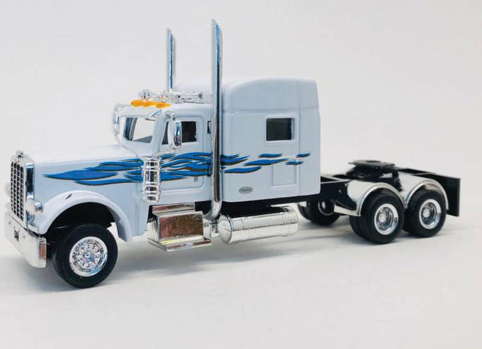 Herpa HO Peterbilt 389 w/Chrome Fender