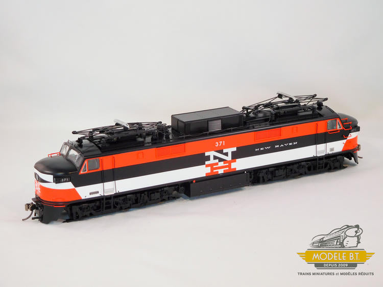 Chargez l&#39;image dans la visionneuse de la galerie, Rapido Trains HO Scale EP-5 Electric Loco - New Haven Repaint #371 w/DCC &amp; Sound
