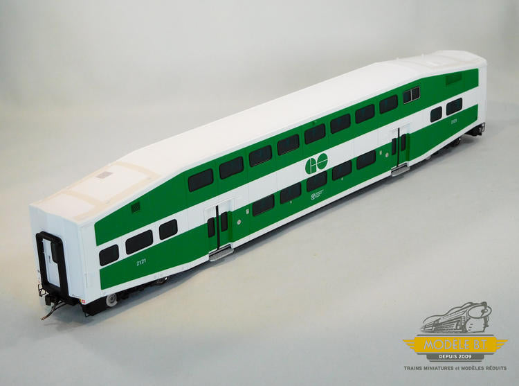 Chargez l&#39;image dans la visionneuse de la galerie, Rapido Trains HO BBD BiLevel Commuter Car - GO Transit 3 car set #1
