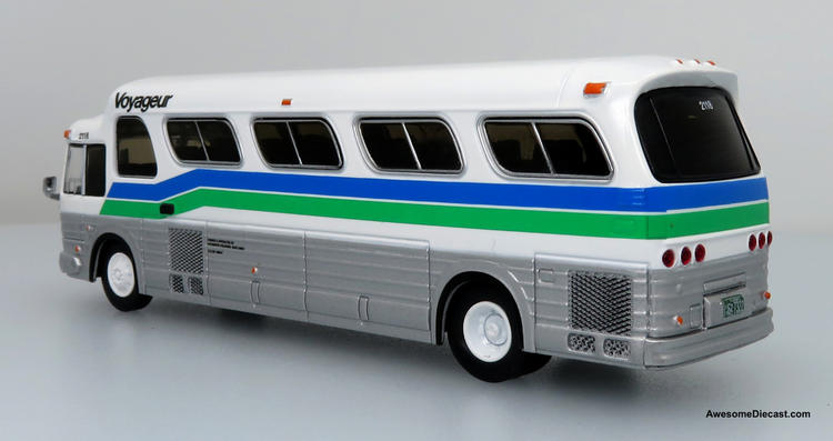 Chargez l&#39;image dans la visionneuse de la galerie, Iconic Replicas 1:87 GM 4107 : Autobus Voyageur
