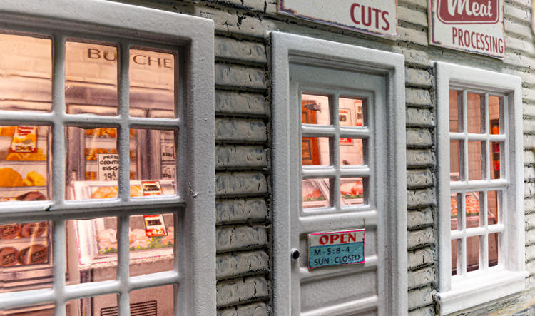 Chargez l&#39;image dans la visionneuse de la galerie, Woodland Scenics - Built-&amp;-Ready - Carver&#39;s Butcher Shoppe - HO Scale
