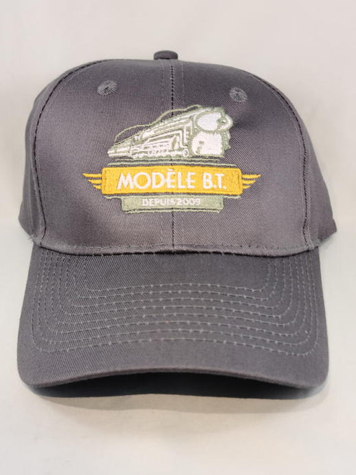 Modèle B.T. Casquette avec logo brodé - Gris