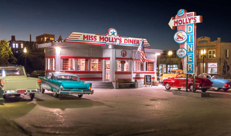 Chargez l&#39;image dans la visionneuse de la galerie, Woodland Scenics Miss Molly&#39;s Diner - Built-&amp;-Ready Landmark Structures(R) -- Assembled
