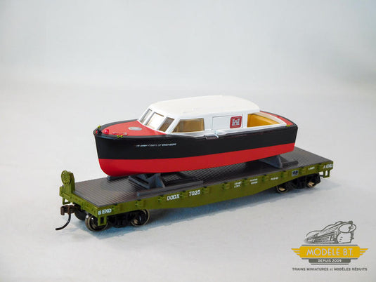 Athearn Roundhouse HO 40' Flat w/Army COE Boat, DODX #7025