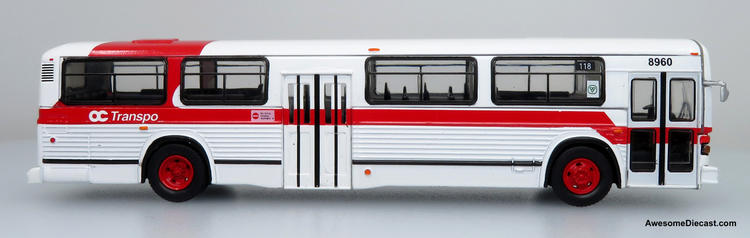 Chargez l&#39;image dans la visionneuse de la galerie, Iconic Replicas 1:87 1989 MCI Classic Transit OC Transpo Ottawa
