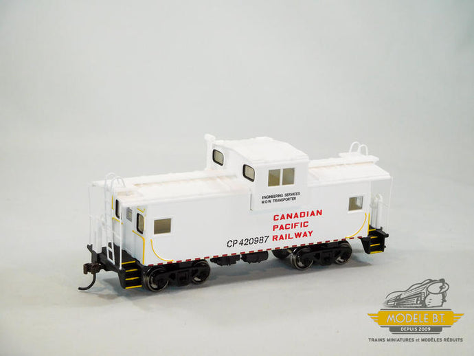 Athearn Roundhouse HO Wide Vision Caboose, CPR/MOW : #420982